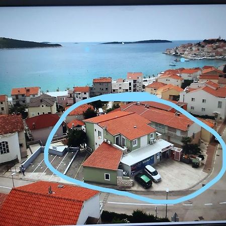 -Villa Sjor -Primosten-Apartmani- Has 2 Large Apartments And 2 Smaller Ones -Primosten Lokvice 6 Bagian luar foto